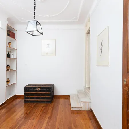Apartment Beautiful Neo-classic In Exarchia